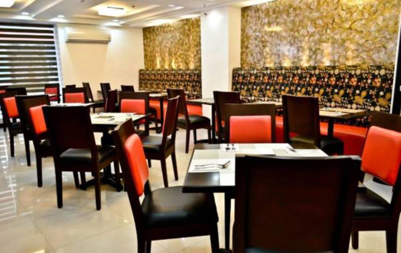 Tyche Boutique Hotel Legazpi City Exteriör bild